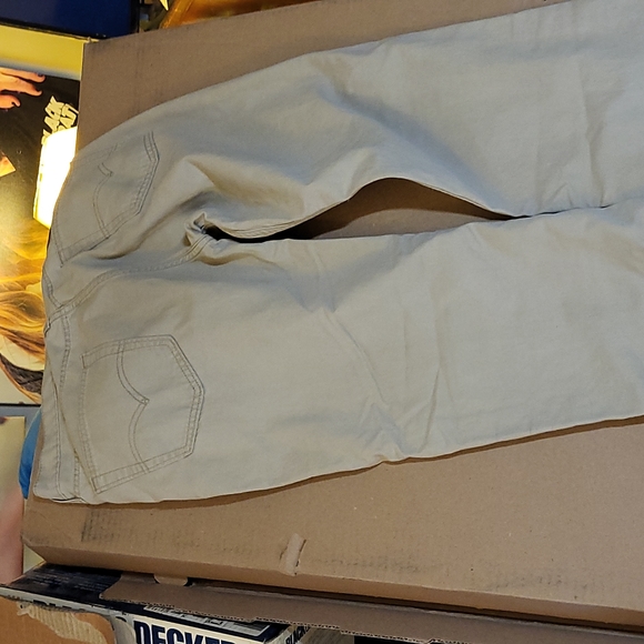 Pants - Picture 2 of 3